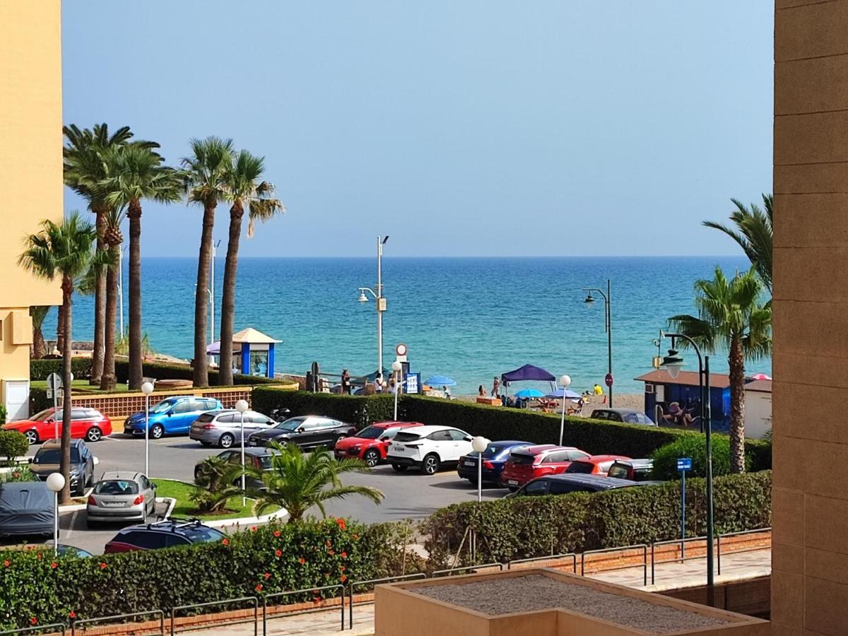 Casa Playa Guadalmar, Beautiful Apartment In Front Of The Sea, Wifi, Ac, Smart Tv, Private Parking Málaga Eksteriør bilde