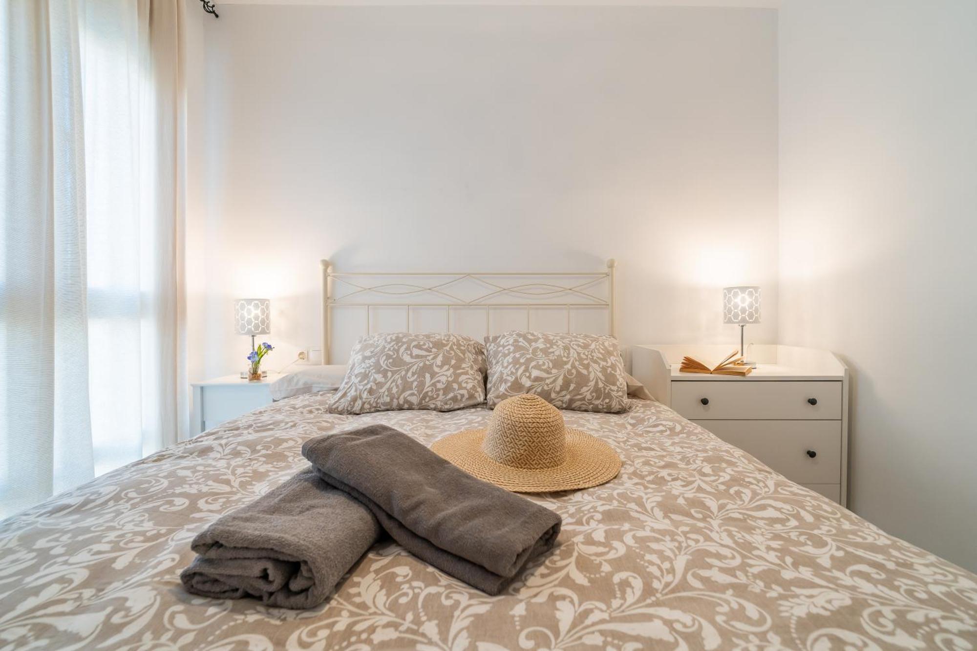 Casa Playa Guadalmar, Beautiful Apartment In Front Of The Sea, Wifi, Ac, Smart Tv, Private Parking Málaga Eksteriør bilde
