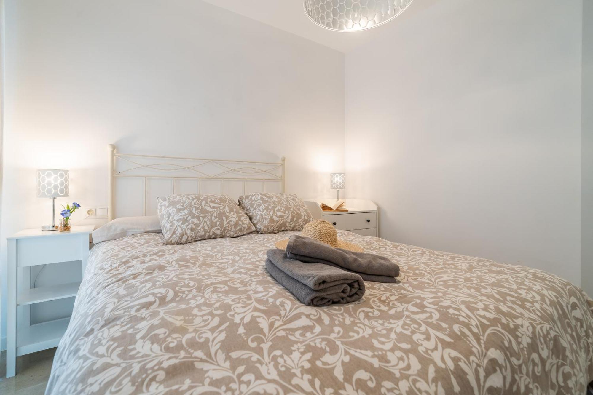 Casa Playa Guadalmar, Beautiful Apartment In Front Of The Sea, Wifi, Ac, Smart Tv, Private Parking Málaga Eksteriør bilde