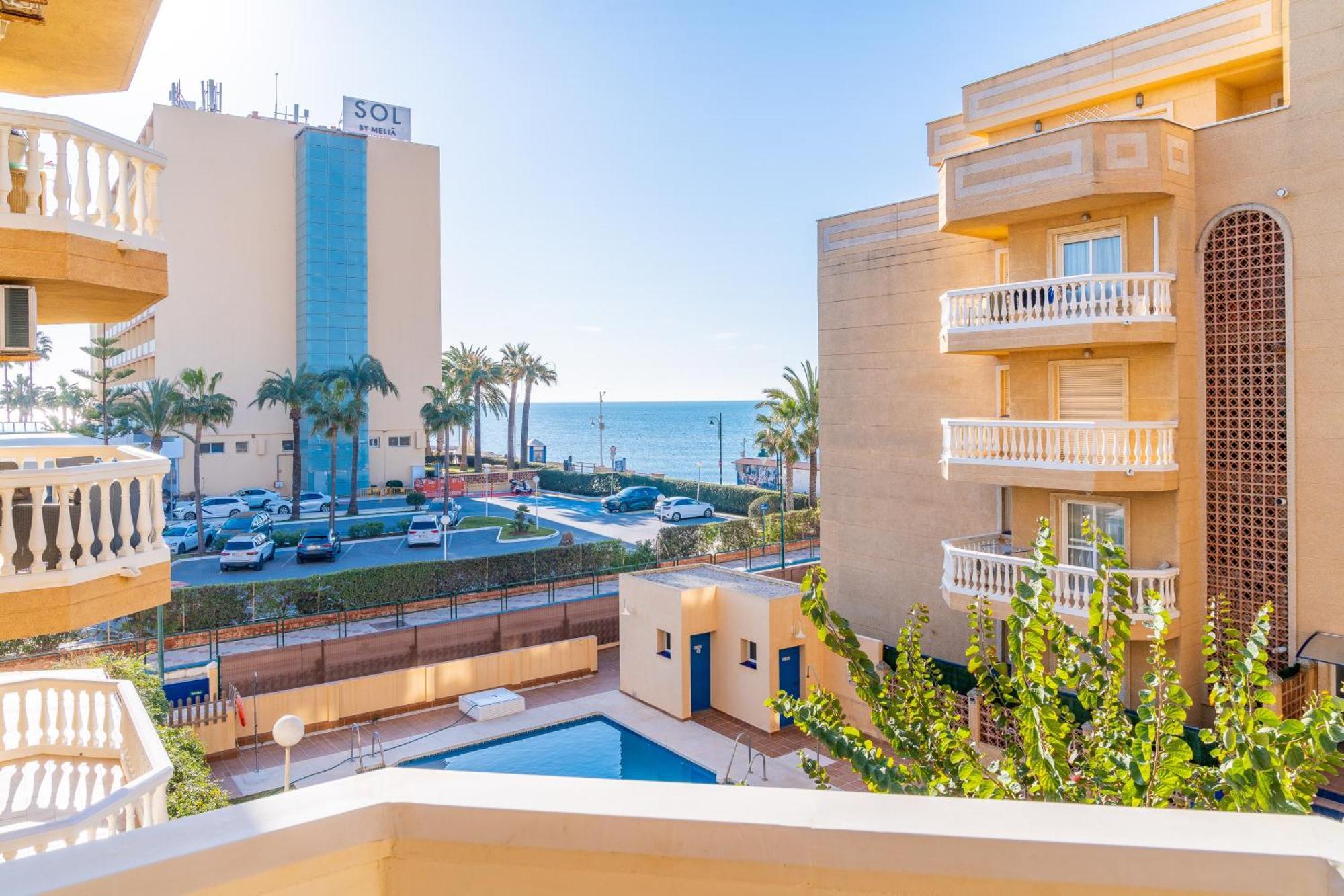 Casa Playa Guadalmar, Beautiful Apartment In Front Of The Sea, Wifi, Ac, Smart Tv, Private Parking Málaga Eksteriør bilde